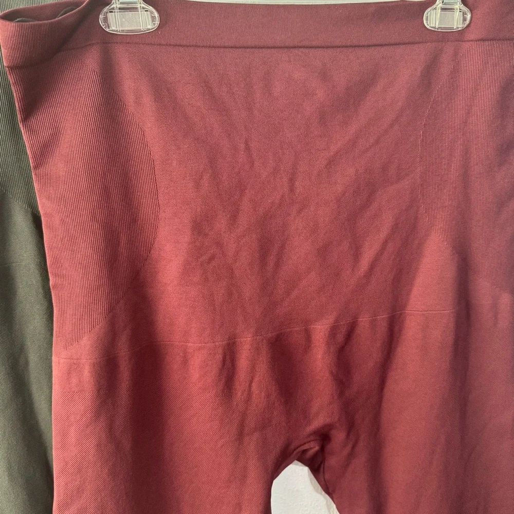Shapermint Women's Legging bundle - gray and Burgundy 4x - Picture 2 of 5